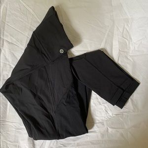 Black “All the right places” Lululemon Leggings